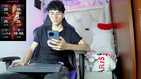 johnny_cagee online show from March 18, 3:42 am