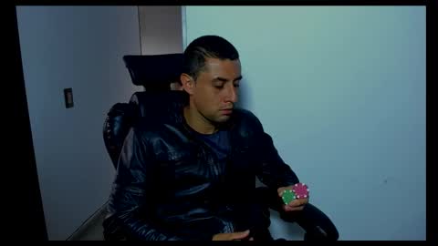 Johnny online show from December 5, 6:59 pm