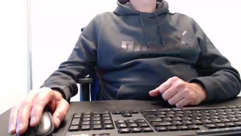 Johnny Walker13 online show from December 11, 2:17 pm