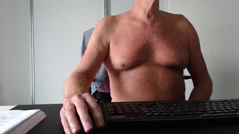 johnny_walker14 online show from October 14, 11:39 am