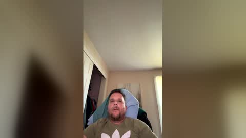 johnnybegood2100 online show from April 22, 8:46 pm