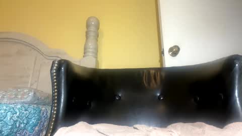 JohnnyHunggg online show from February 2, 6:37 am