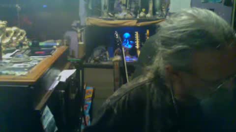 johnnyshung1 online show from September 9, 4:06 pm