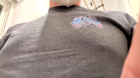 johnsmith401 online show from April 18, 10:31 pm