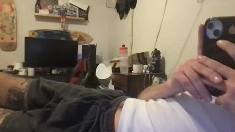 johntizzz online show from December 22, 1:25 am