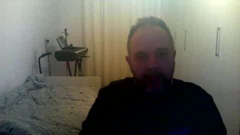 joinbronso online show from November 23, 8:09 pm
