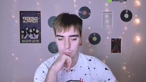 jokester_liam online show from November 19, 9:42 am