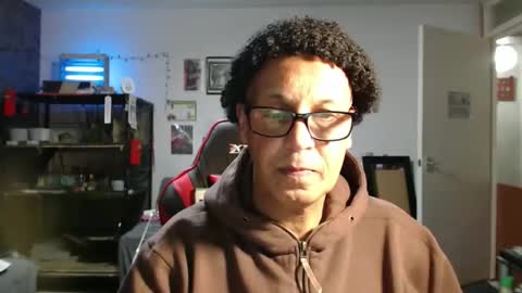 Jason online show from November 26, 6:44 pm