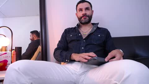  JONAS BEARD  online show from January 4, 8:05 pm