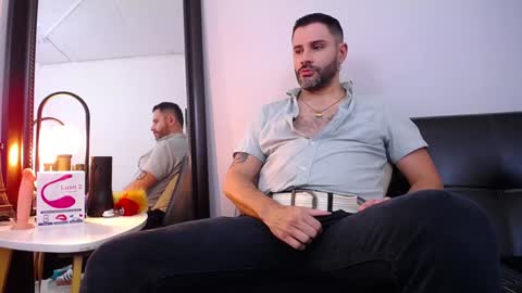  JONAS BEARD  online show from January 13, 8:04 pm