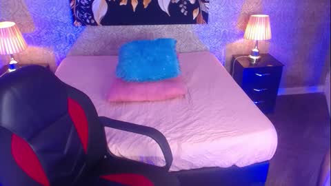 Jonas  online show from September 16, 10:54 pm