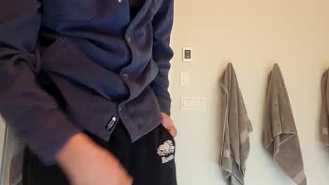 Snapshot of jonesy420xoo chatting on December 31, 1:04 am jonesy420xoo online show from December 31, 1:04 am