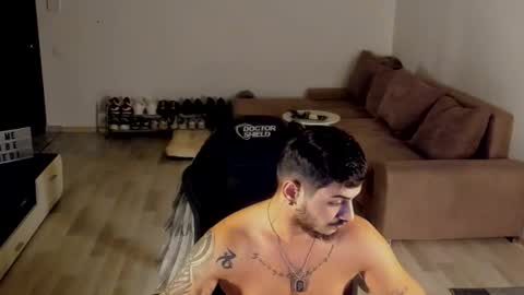 jonnyporn1 online show from December 13, 9:10 pm