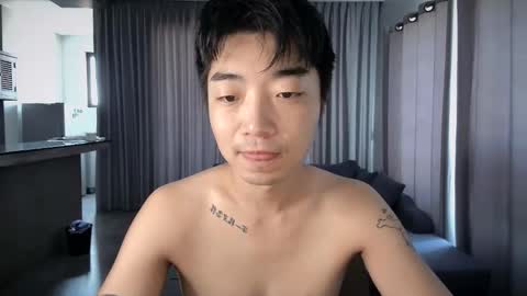 joon_kyu online show from March 10, 2:28 am