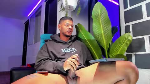 JordanParis online show from February 22, 8:40 am