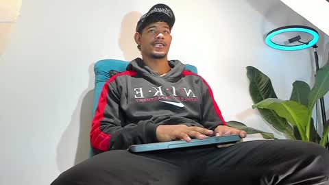 JordanParis online show from January 11, 12:33 am