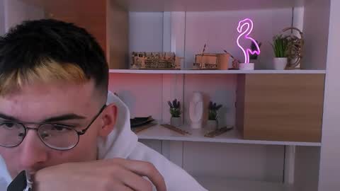 Snapshot of jordi_ser chatting on October 20, 8:29 am jordi_ser online show from October 20, 8:29 am