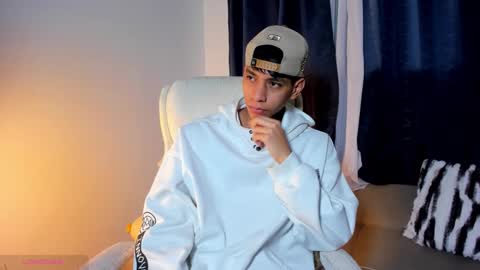 Josep online show from December 6, 11:36 pm