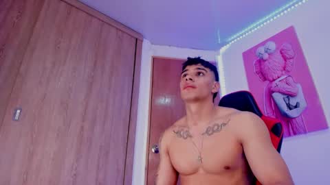 Snapshot of joseph__boy chatting on February 9, 12:19 pm JOSEPH  online show from February 9, 12:19 pm