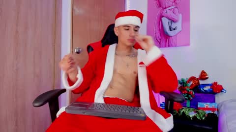 Snapshot of joseph__boy chatting on December 24, 12:22 pm JOSEPH  online show from December 24, 12:22 pm