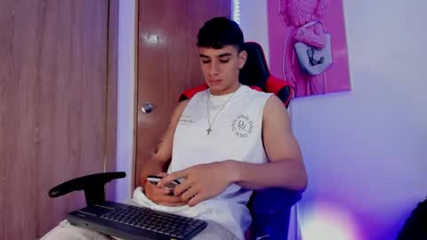 Snapshot of joseph__boy chatting on February 20, 12:47 pm JOSEPH  online show from February 20, 12:47 pm