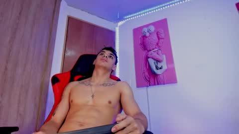 Snapshot of joseph__boy chatting on February 18, 12:28 pm JOSEPH  online show from February 18, 12:28 pm