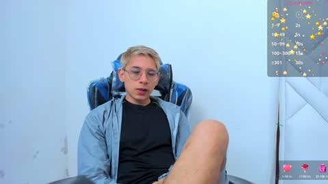 JOSEPH BROWN online show from December 4, 1:09 pm