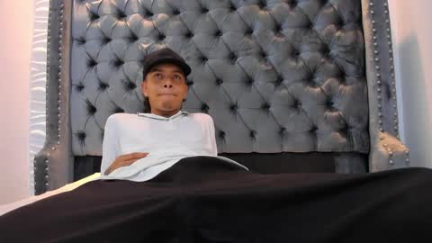 joseph_vans online show from April 16, 3:39 am