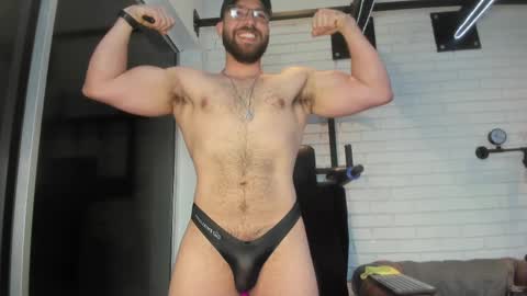 Snapshot of joshualyon chatting on February 19, 7:38 pm      Joshua The Lion  online show from February 19, 7:38 pm