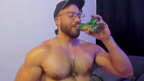 Snapshot of joshualyon chatting on September 11, 6:07 pm      Joshua The Lion  online show from September 11, 6:07 pm