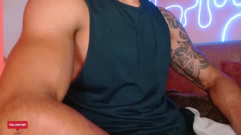 Snapshot of joy_lopezfit chatting on December 9, 12:31 pm  JOYLOPEZFIT online show from December 9, 12:31 pm