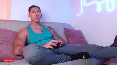 Snapshot of joy_lopezfit chatting on February 17, 2:48 pm  JOYLOPEZFIT online show from February 17, 2:48 pm