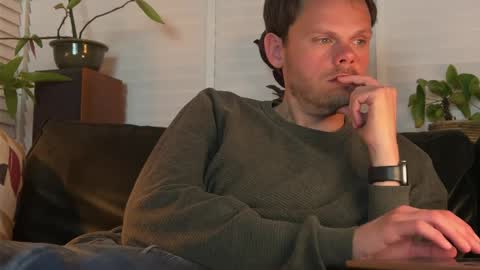 JoyBoy online show from March 29, 9:15 pm