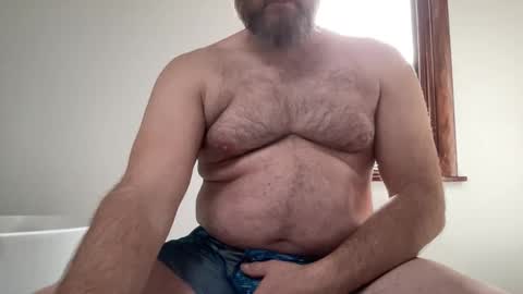 Snapshot of jstenjytheshow chatting on December 8, 7:22 pm Just Enjoy the Show online show from December 8, 7:22 pm