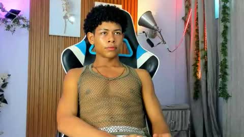 juan_contreras7 online show from September 9, 6:02 am