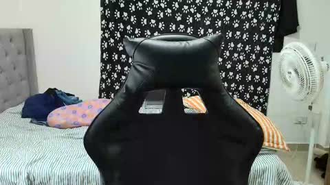 juan_gomez_1 online show from November 1, 11:20 pm