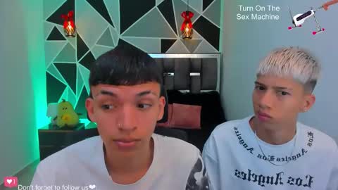 JuanSteven online show from April 5, 11:29 am