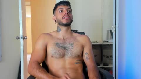 Juan Esteban online show from September 17, 2:40 pm