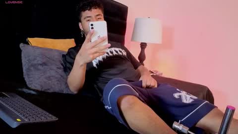 juancamilo66_ online show from March 1, 7:46 pm