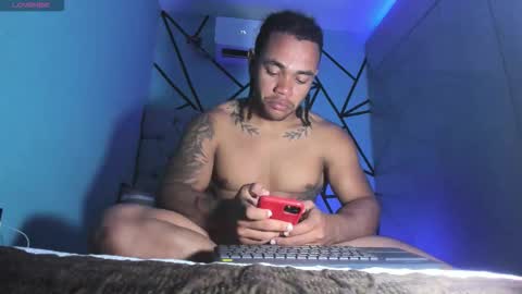 independent model online show from March 16, 7:07 pm