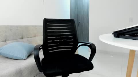 Juan Diego Uribe online show from October 15, 1:46 am