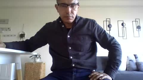 juanearth1 online show from July 17, 11:11 pm