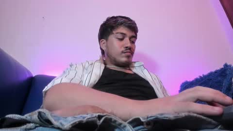 JUAN  online show from February 19, 7:05 am