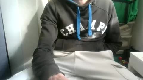 Snapshot of juju78juju chatting on October 25, 9:22 am juju78juju online show from October 25, 9:22 am