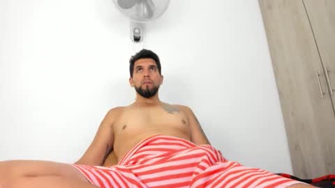 juleslake2 online show from January 14, 10:57 pm