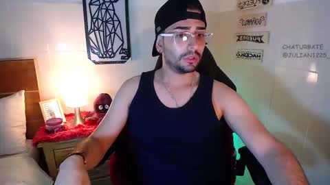 Snapshot of julian1225_ chatting on September 26, 2:53 am Julian online show from September 26, 2:53 am