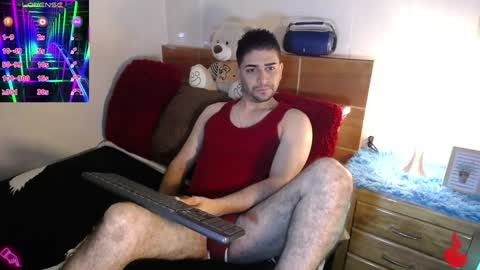 Snapshot of julian1225_ chatting on January 30, 12:18 am Julian online show from January 30, 12:18 am