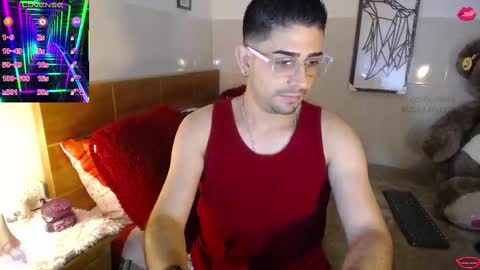 Snapshot of julian1225_ chatting on March 3, 3:24 pm Julian online show from March 3, 3:24 pm