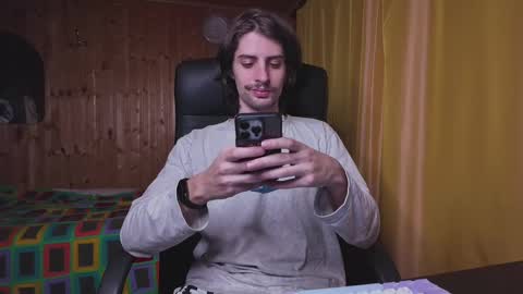 Snapshot of julian_cassablanca chatting on February 24, 9:31 pm julian_cassablanca online show from February 24, 9:31 pm