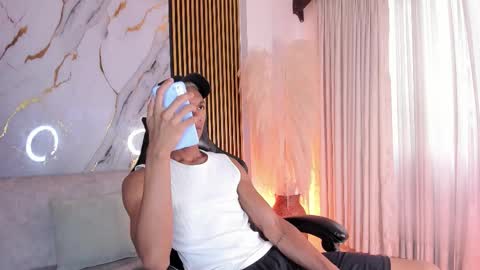 Julien online show from October 29, 12:41 pm